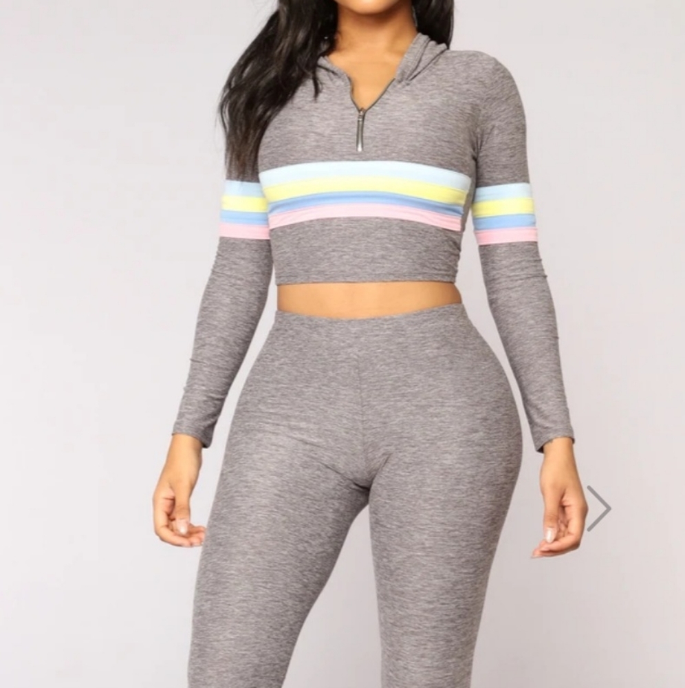 Fashion Nova Soni Stripe Set -olive green